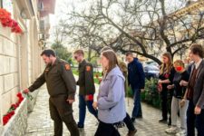 Севастопольские комсомольцы почтили память героя Александра Черемёнова
