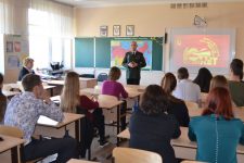 Комсомол Севастополя начал серию открытых уроков, посвящённых юбилею Революции