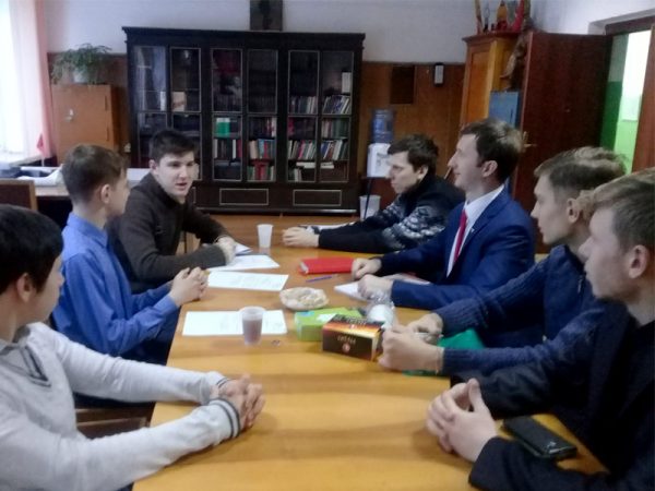Комсомольцы Брянщины начали новый курс занятий Школы молодого коммуниста