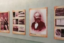 В Госдуме открылась выставка, посвящённая 200-летию Карла Маркса
