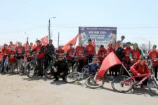 Комсомол Бурятии провёл велопробег по улицам Улан-Удэ