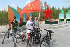 Комсомольцы Ямала провели велопробег в честь 100-летия Ленинского комсомола