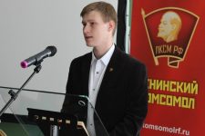 Интернет и социальные сети - безграничные возможности для левого движения России