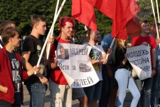 Пензенские комсомольцы провели пикет за введение льготного проезда для школьников и студентов