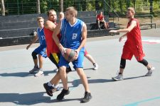 В Воронежской области прошёл турнир по стритболу, посвящённый 100-летию Ленинского комсомола