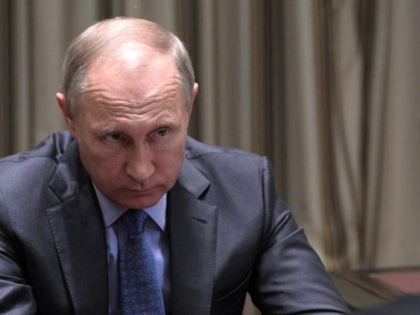 Путин наносит новый удар по социальным правам граждан России
