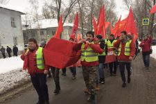 Самарские комсомольцы провели марш за права молодёжи