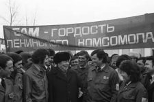 Со съезда Ленинского комсомола - на строительство БАМа!