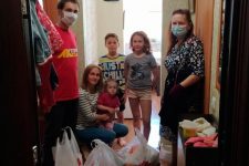 Краснодарские комсомольцы продолжают оказывать помощь малоимущим семьям