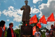 В Нижегородской области установлен памятник И.В. Сталину