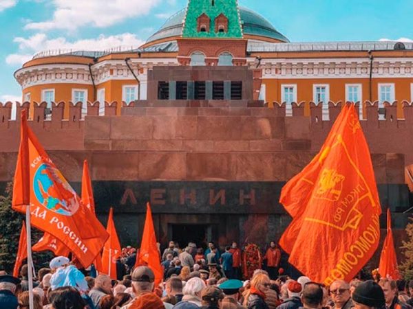 ЦК ЛКСМ РФ: Руки прочь от Владимира Ильича Ленина!