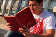 Юрий Галдун, верни памятник Ленину на место! Флешмоб белгородских комсомольцев
