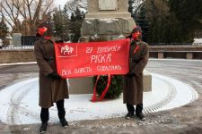 Омские коммунисты и комсомольцы почтили память борцов с колчаковщиной
