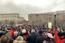 Москва: Стоп дистанту!