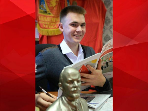 Курс "молодого бойца" прошёл! О новом руководителе омских комсомольцев