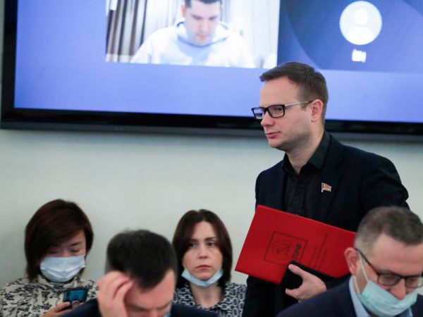 Лидер Ленинского комсомола Владимир Исаков выступил за гарантированное первое рабочее место