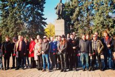 «По-ленински читать и делать»… Акция ростовских комсомольцев