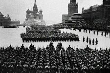 Три военных парада 7 ноября 1941 года - Москва, Куйбышев, Воронеж