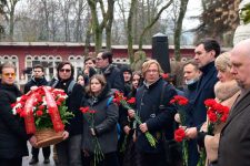 Коммунисты и комсомольцы почтили память бессмертных партизанок - Зои Космодемьянской и Веры Волошиной