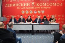 Навстречу VII Съезду Ленинского комсомола